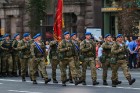 Ar grandiozu militāro parādi Kijevā atzīmē Ukrainas neatkarības dienu 36