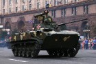 Ar grandiozu militāro parādi Kijevā atzīmē Ukrainas neatkarības dienu 69