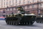 Ar grandiozu militāro parādi Kijevā atzīmē Ukrainas neatkarības dienu 71