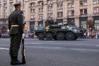 Ar grandiozu militāro parādi Kijevā atzīmē Ukrainas neatkarības dienu 72