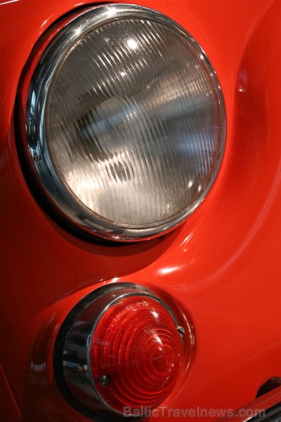 Rīgas Motormuzeja automašīnu lukturi ir kā cilvēku acis, kuras daudz ko pastāsta 183301