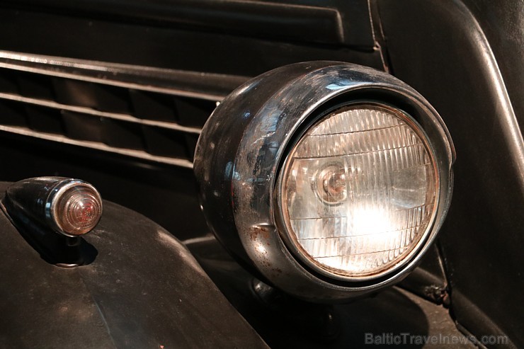 Rīgas Motormuzeja automašīnu lukturi ir kā cilvēku acis, kuras daudz ko pastāsta 183313