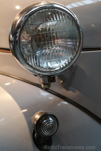 Rīgas Motormuzeja automašīnu lukturi ir kā cilvēku acis, kuras daudz ko pastāsta 183324