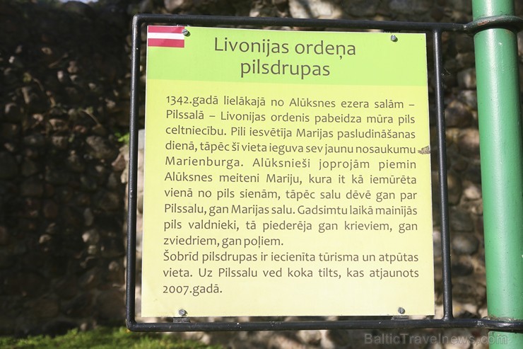 Tā bijusi varenākais cietoksnis Livonijas ordeņa teritorijas austrumu daļā. Alūksnieši joprojām piemin meiteni Mariju, kura it kā tikusi iemūrēta vien 183880