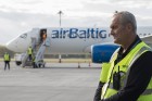 Starptautiskajā lidostā «Rīga» lidsabiedrība airBaltic prezentē Bombardier ražoto «CS300» lidmašīnu 10