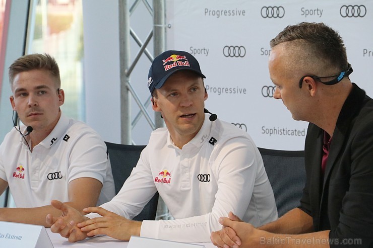 FIA pasaules rallijkrosa čempionāta līderis Matiass Ekstroms tiekas ar Audi faniem Latvijā 185388