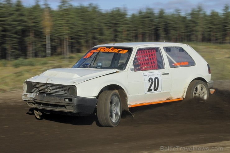 Ar pārsteigumiem un bagātām cīņām sporta kompleksā «333» noslēdzas Latvijas rallijkrosa sezona 185924
