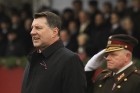Ar militāru parādi Latvijas un sabiedroto bruņotie spēki godina Latvijas valsts izveidošanu 2