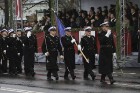 Ar militāru parādi Latvijas un sabiedroto bruņotie spēki godina Latvijas valsts izveidošanu 25
