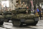 Ar militāru parādi Latvijas un sabiedroto bruņotie spēki godina Latvijas valsts izveidošanu 46