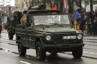 Ar militāru parādi Latvijas un sabiedroto bruņotie spēki godina Latvijas valsts izveidošanu 61