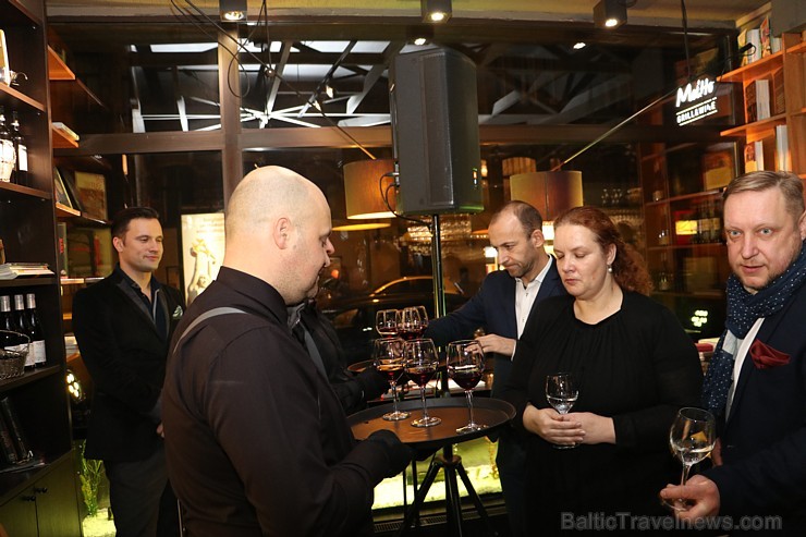 Rīgā 17.11.2016 ir oficiāli atvēries jauns restorāns ar vīna kompetenci, akvāriju un labu ēdienu - «Moltto» 188201