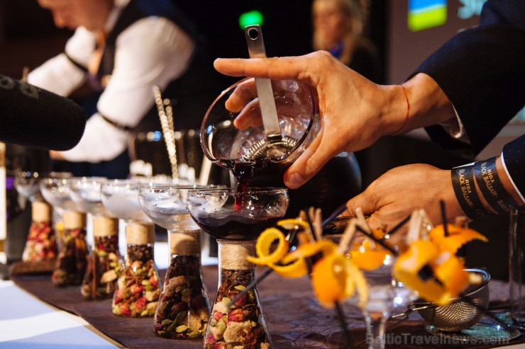 Starptautiskais bārmeņu konkurss «Riga Black Balsam Global Cocktail Challenge 2016» pulcē 19 valstis (Papildināts) 188709