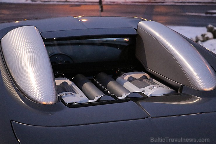 Vairāk nekā vienu miljonu vērtais «Bugatti Veyron» nespēj iziet tehnisko apskati Rīgā, jo šīm vairāk nekā 1000 zirgspēku jaudīgajam modelim no ražotāj Vairāk nekā vienu miljonu vērtais «Bugatti Veyron» nespēj iziet tehnisko apskati Rīgā, jo šīm vairāk nekā 1000 zirgspēku jaudīgajam modelim no ražotāj 189934