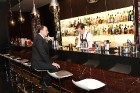 Tūrisma firmas «Baltic Travel Group» vadītājs izbauda «Four Seasons Hotel Moscow» lrestorāna un bāra piedāvājumu 23