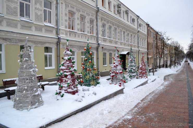 Daugavpils iedzīvotājus priecē sniegbalti skati 191017