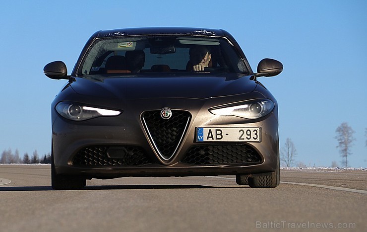 Travelnews.lv redakcija 3 dienas apceļo Vidzemi ar jauno Alfa Romeo Giulia 2.2 180 MJet AT Super Travelnews.lv redakcija 3 dienas apceļo Vidzemi ar jauno Alfa Romeo Giulia 2.2 180 MJet AT Super 191096