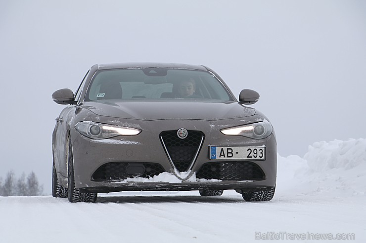 Travelnews.lv redakcija 3 dienas apceļo Vidzemi ar jauno Alfa Romeo Giulia 2.2 180 MJet AT Super Travelnews.lv redakcija 3 dienas apceļo Vidzemi ar jauno Alfa Romeo Giulia 2.2 180 MJet AT Super 191130