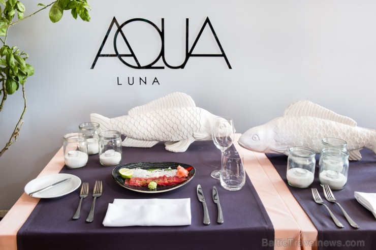 Restorāns «Aqua Luna restaurant & bar» iepazīstina ar aktuālās ēdienkartes pērlēm Restorāna mājaslapa: www.aqualuna.lv 191821