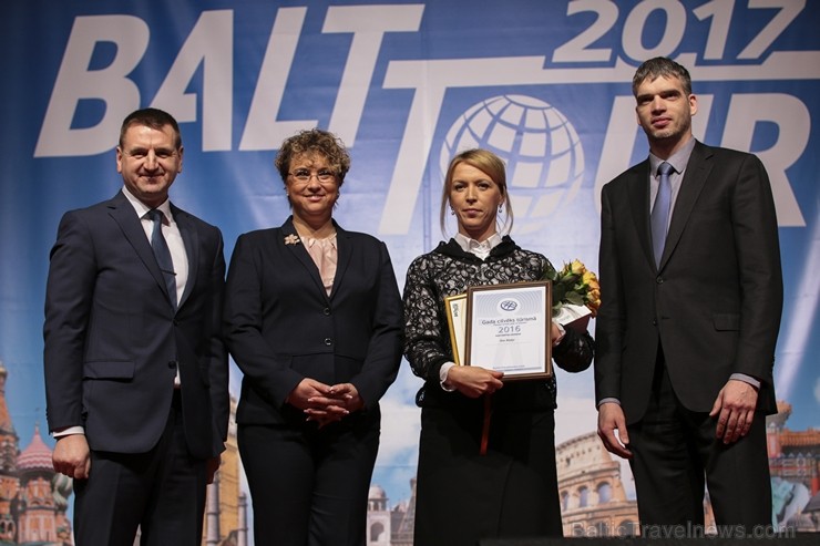 Oficiālā balvas GADA CILVĒKS TŪRISMĀ 2016 pasniegšanas ceremonija norisinājās 03.02.2017 tūrisma izstādes Oficiālā balvas GADA CILVĒKS TŪRISMĀ 2016 pasniegšanas ceremonija norisinājās 03.02.2017 tūrisma izstādes