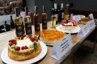 Vīna bārā  «Garage» norisinās pasākums «Latvijas kūku cepēji un vīndari - Latvijas 100gadei» 8