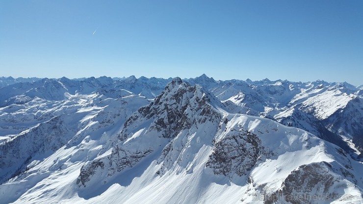 Gūsti iedvesmu slēpošanas brīvdienām - aplūko varenos Alpu kalnus! 193233