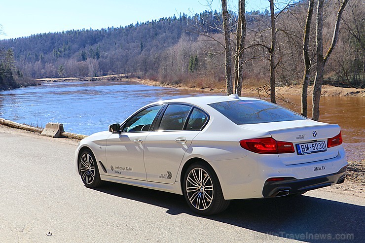 Travelnews.lv redakcija apceļo Vidzemi ar jauno BMW 530d XDrive