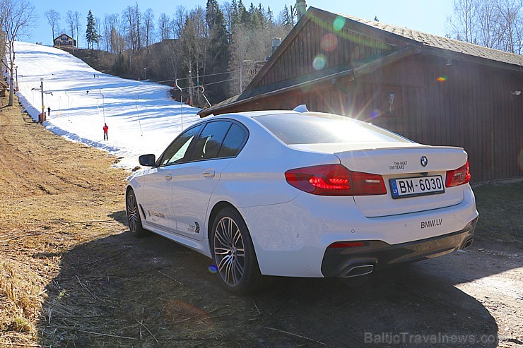 Travelnews.lv redakcija apceļo Vidzemi ar jauno BMW 530d XDrive