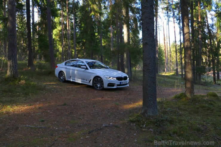 Travelnews.lv redakcija apceļo Vidzemi ar jauno BMW 530d XDrive