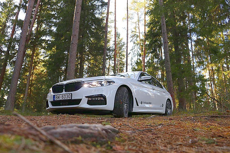 Travelnews.lv redakcija apceļo Vidzemi ar jauno BMW 530d XDrive