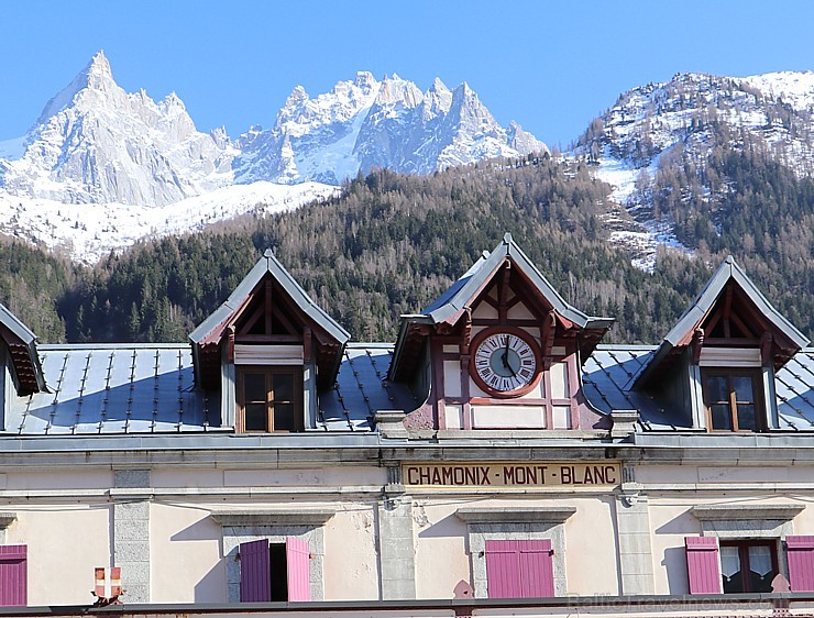 Travelnews.lv ar kalnu vilcienu dodas apskatīt Francijas lielāko Alpu ledāju. Atbalsta: Club Med 194476