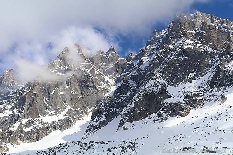 Travelnews.lv redakcija apmeklē 3 842 metru augsto Alpu virsotni «Aiguille du Midi». Atbalsta: Club Med 194545