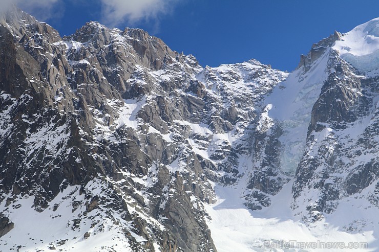 Travelnews.lv redakcija apmeklē 3 842 metru augsto Alpu virsotni «Aiguille du Midi». Atbalsta: Club Med 194594