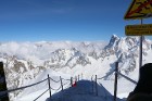 Travelnews.lv redakcija apmeklē 3 842 metru augsto Alpu virsotni «Aiguille du Midi». Atbalsta: Club Med 30