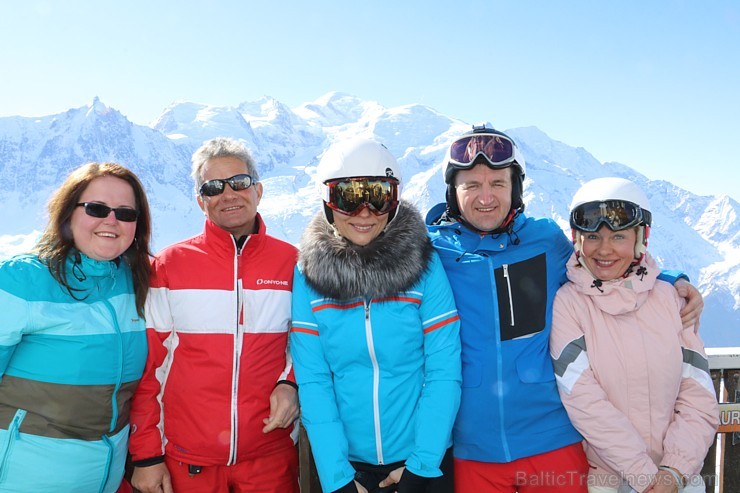 Travelnews.lv redakcija kopā ar «Latvia Tours» izbauda kalnu slēpošanu Alpu kalnos. Atbalsta: Club Med Travelnews.lv redakcija kopā ar «Latvia Tours» izbauda kalnu slēpošanu Alpu kalnos. Atbalsta: Club Med 195018