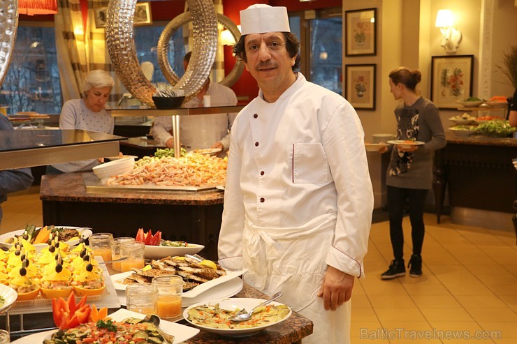 Travelnews.lv redakcija izbauda izslavēto «Club Med Chamonix» ēdināšanas servisu - viss iekļauts. Atbalsta: Club Med Travelnews.lv redakcija izbauda izslavēto «Club Med Chamonix» ēdināšanas servisu - viss iekļauts. Atbalsta: Club Med 195139