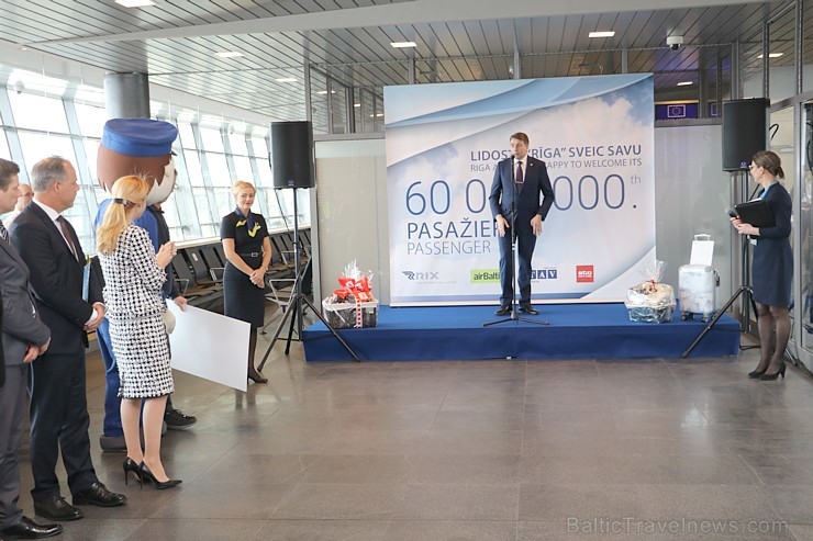 Starptautiskā lidosta «Rīga» sagaida 19.04.2017 pasažieri no Zviedrijas ar numuru 60 000 000 195558
