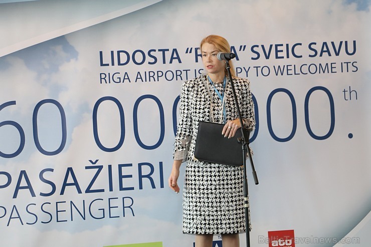 Starptautiskā lidosta «Rīga» sagaida 19.04.2017 pasažieri no Zviedrijas ar numuru 60 000 000 195560