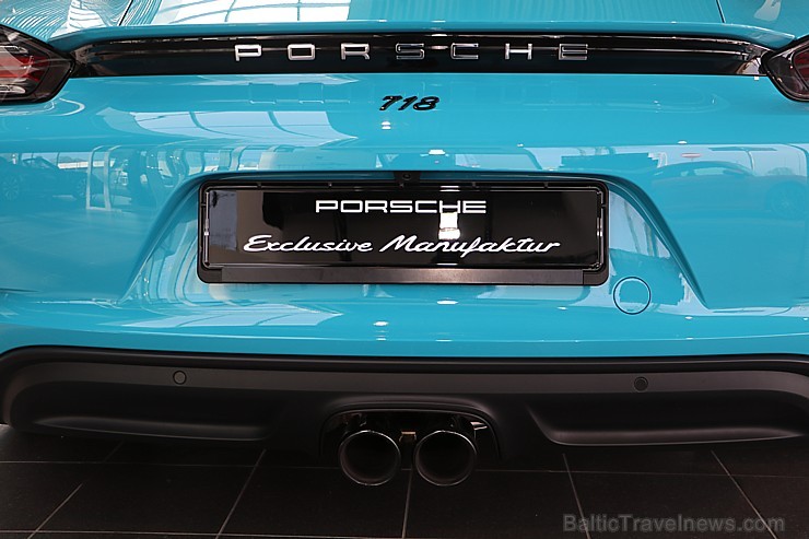 «Porsche Latvija» 28.04.2017 ar garšīgām restorāna «Entresol» uzkodām prezentē ekskluzīvus Porsche modeļus «Porsche Latvija» 28.04.2017 ar garšīgām restorāna «Entresol» uzkodām prezentē ekskluzīvus Porsche modeļus 196132