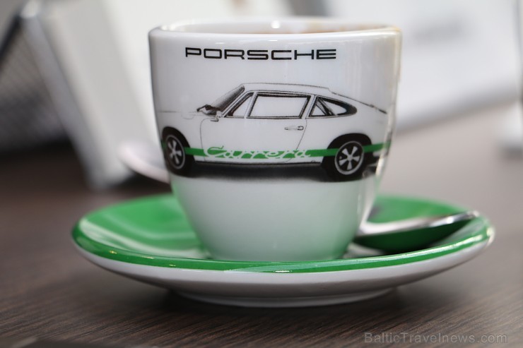 «Porsche Latvija» 28.04.2017 ar garšīgām restorāna «Entresol» uzkodām prezentē ekskluzīvus Porsche modeļus «Porsche Latvija» 28.04.2017 ar garšīgām restorāna «Entresol» uzkodām prezentē ekskluzīvus Porsche modeļus 196147