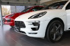 «Porsche Latvija» 28.04.2017 ar garšīgām restorāna «Entresol» uzkodām prezentē ekskluzīvus Porsche modeļus 4