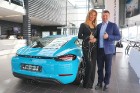 «Porsche Latvija» 28.04.2017 ar garšīgām restorāna «Entresol» uzkodām prezentē ekskluzīvus Porsche modeļus 8