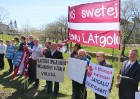 Rēzeknē notika pikets par latgaliešu valodu Latgales simtgades kongresa laikā 13