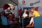 Hokeja fanu mājā Ķīpsalā aktīvi tiek atbalstīta Latvijas hokeja izlase 18