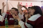 Hokeja fanu mājā Ķīpsalā aktīvi tiek atbalstīta Latvijas hokeja izlase 35