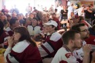 Hokeja fanu mājā Ķīpsalā aktīvi tiek atbalstīta Latvijas hokeja izlase 36
