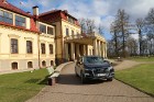 Travelnews.lv ar jauno «Audi Q7 e-tron» apceļo Vidzemi un atpūšas Dikļu pilī 4
