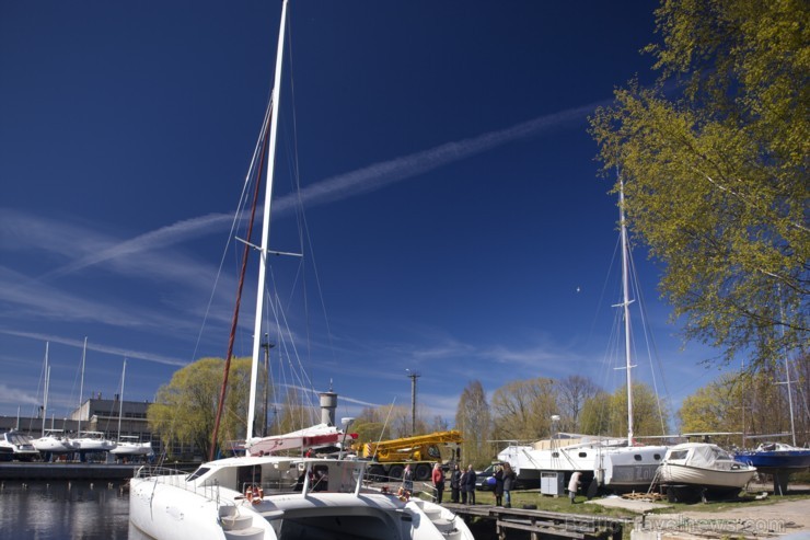 Lai padarītu Latvijas mazās ostas pieejamākas, tiek atklāts viens no jaunizveidotajiem «Helloports» info kioskiem Lai padarītu Latvijas mazās ostas pieejamākas, tiek atklāts viens no jaunizveidotajiem «Helloports» info kioskiem 197039