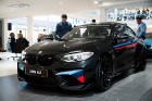 Rīgā 11.05.2017 svinīgā atmosfērā durvis ir vēris Baltijā lielākais BMW auto centrs 37