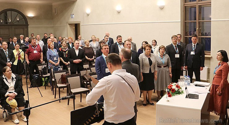 Latgolys symtgadis kongresa rezolūcija, kas tika pieņemta 6.05.2017 Rēzeknē, aicina stiprināt un attīstīt latgalisko kultūrvidi Latgalē 197454